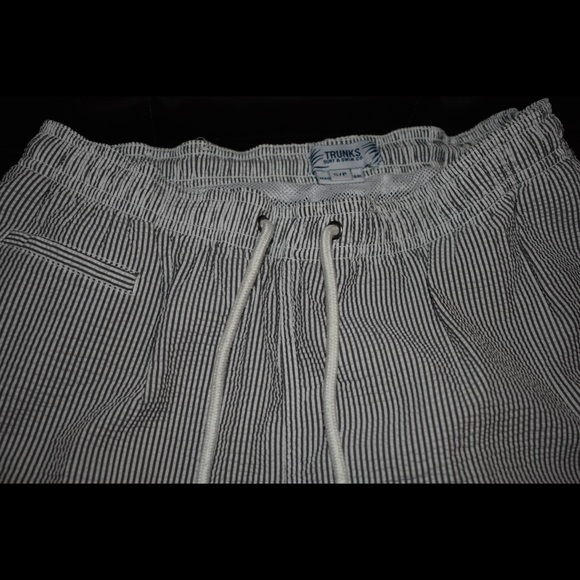 Host Pick! Trunks - Picture 4 of 6